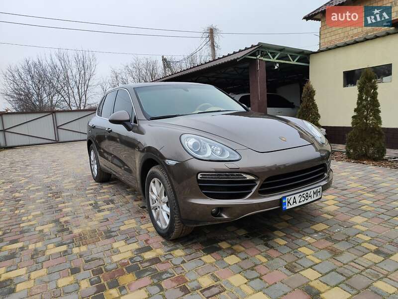 Позашляховик / Кросовер Porsche Cayenne 2012 в Кривому Розі