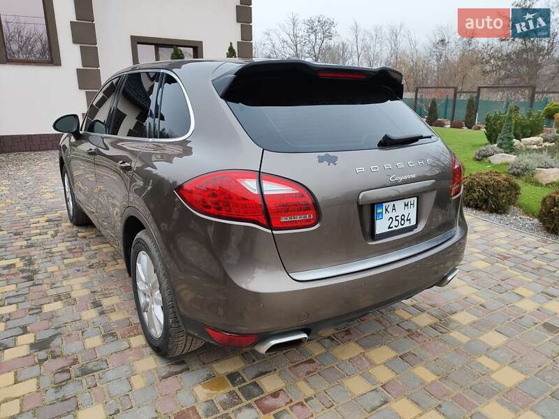 Позашляховик / Кросовер Porsche Cayenne 2012 в Кривому Розі