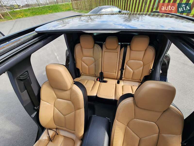 Позашляховик / Кросовер Porsche Cayenne 2015 в Києві