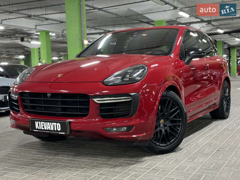 Позашляховик / Кросовер Porsche Cayenne 2016 в Києві