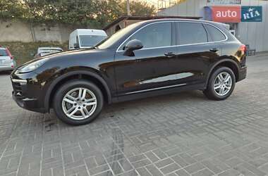 Внедорожник / Кроссовер Porsche Cayenne 2015 в 