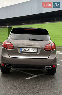 Позашляховик / Кросовер Porsche Cayenne 2012 в Києві