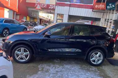 Внедорожник / Кроссовер Porsche Cayenne 2014 в 