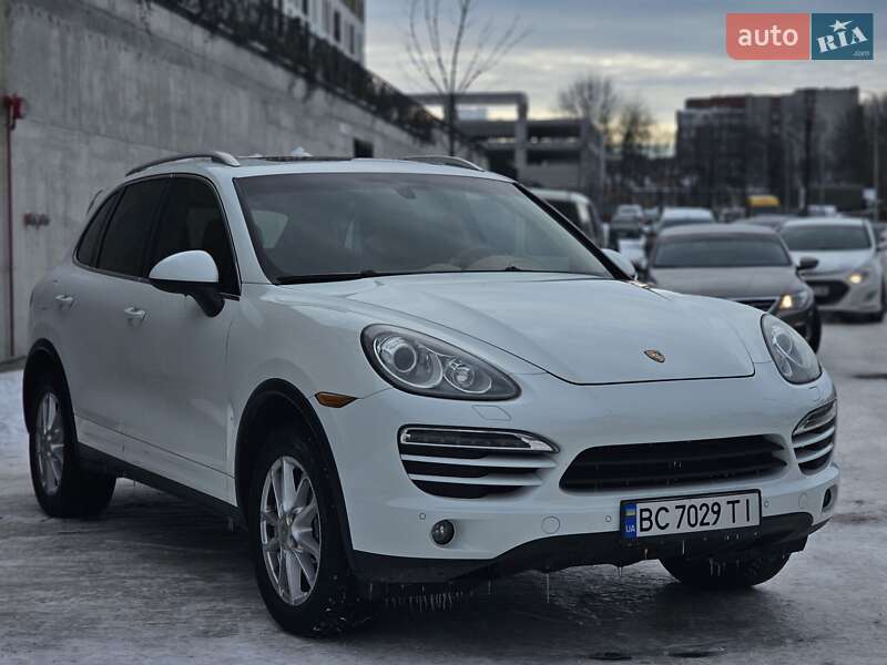 Позашляховик / Кросовер Porsche Cayenne 2012 в Львові