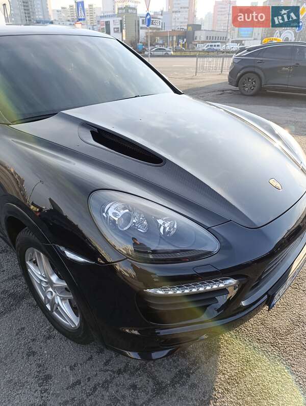 Позашляховик / Кросовер Porsche Cayenne 2013 в Києві