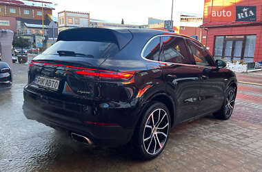 Внедорожник / Кроссовер Porsche Cayenne 2019 в 