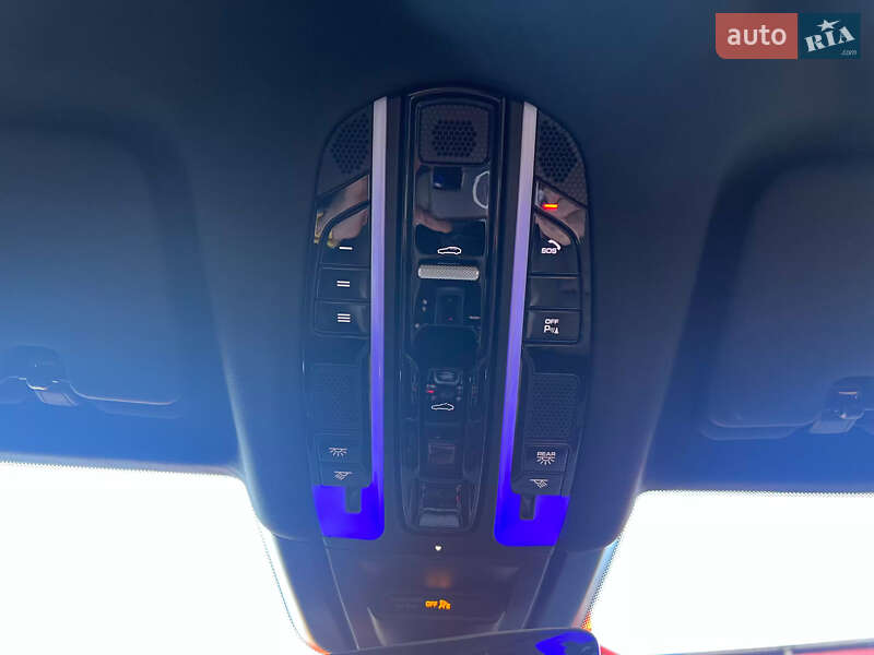 Позашляховик / Кросовер Porsche Cayenne 2019 в Львові