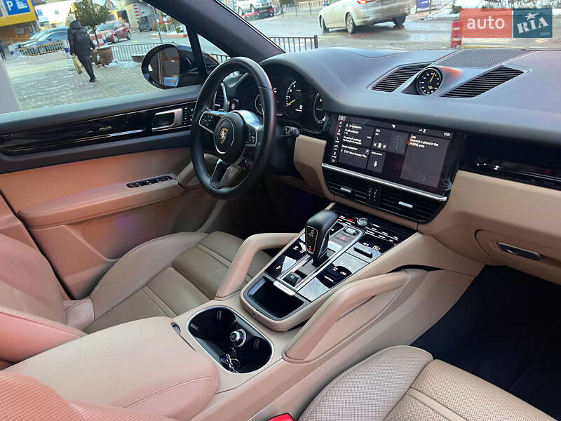 Позашляховик / Кросовер Porsche Cayenne 2019 в Львові
