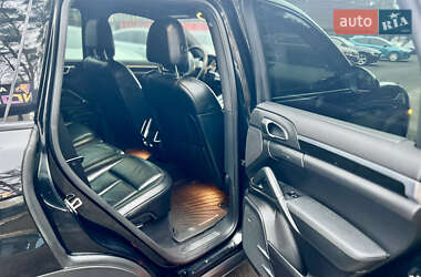 Позашляховик / Кросовер Porsche Cayenne 2011 в 