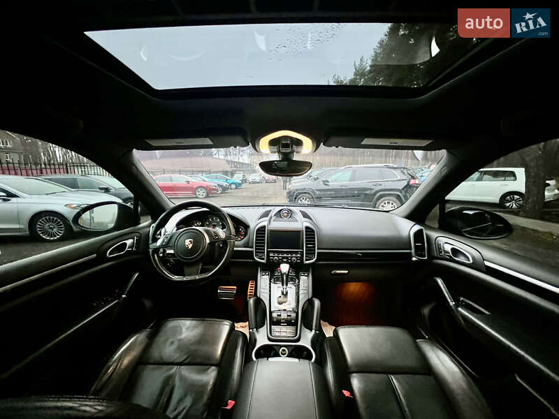 Позашляховик / Кросовер Porsche Cayenne 2011 в Києві