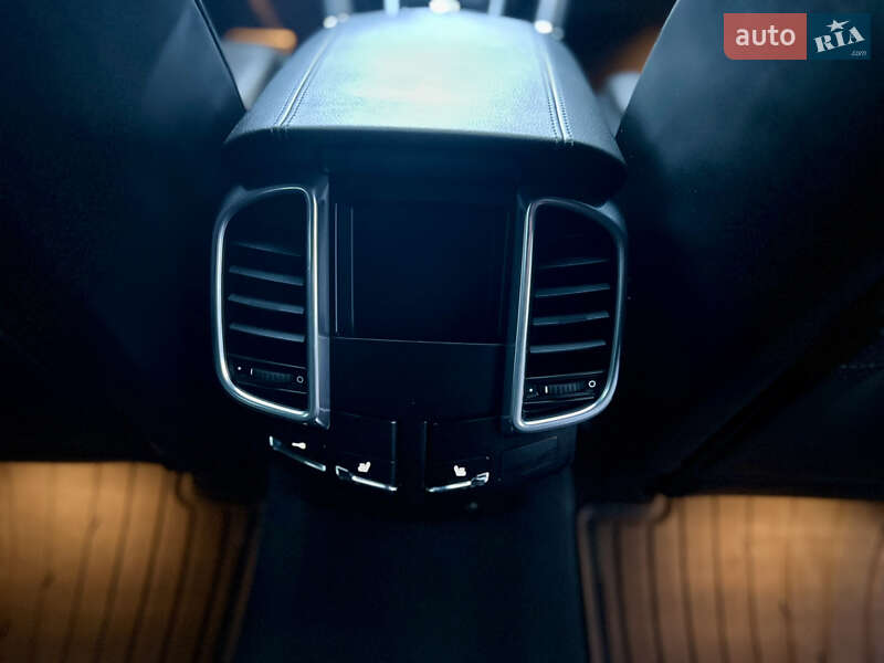 Позашляховик / Кросовер Porsche Cayenne 2011 в Києві