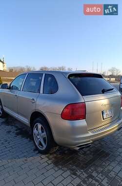 Внедорожник / Кроссовер Porsche Cayenne 2006 в 