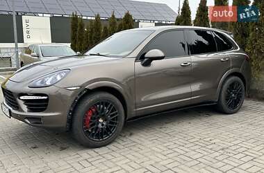 Позашляховик / Кросовер Porsche Cayenne 2012 в Києві