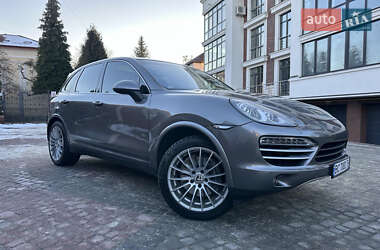 Позашляховик / Кросовер Porsche Cayenne 2014 в Львові