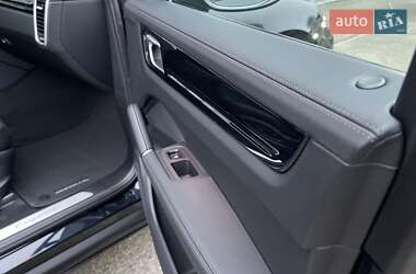 Внедорожник / Кроссовер Porsche Cayenne 2022 в 