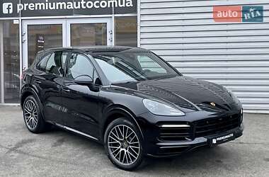 Внедорожник / Кроссовер Porsche Cayenne 2022 в 