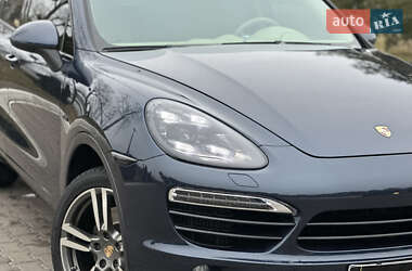 Внедорожник / Кроссовер Porsche Cayenne 2013 в Киеве