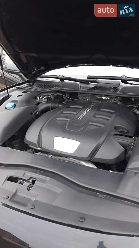 Позашляховик / Кросовер Porsche Cayenne 2015 в Полтаві фото 19 Позашляховик / Кросовер Porsche Cayenne 2015 в Полтаві