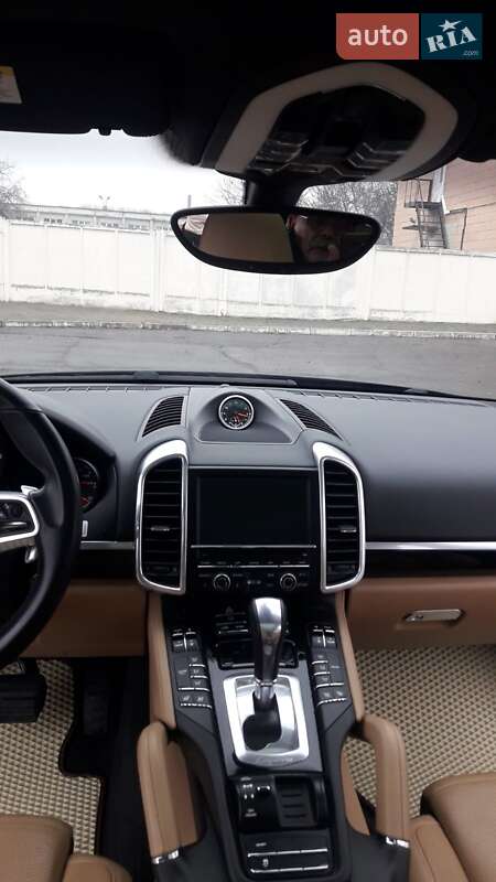 Позашляховик / Кросовер Porsche Cayenne 2015 в Полтаві фото 17 Позашляховик / Кросовер Porsche Cayenne 2015 в Полтаві