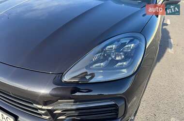 Позашляховик / Кросовер Porsche Cayenne 2018 в Львові