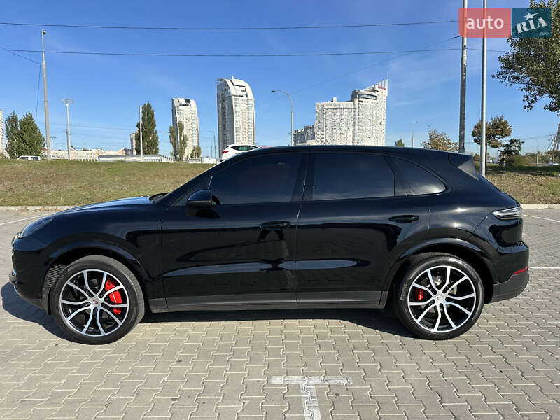 Позашляховик / Кросовер Porsche Cayenne 2019 в Києві
