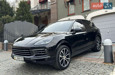 Внедорожник / Кроссовер Porsche Cayenne 2019 в 