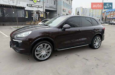 Внедорожник / Кроссовер Porsche Cayenne 2014 в 