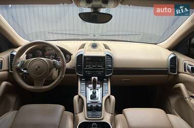 Внедорожник / Кроссовер Porsche Cayenne 2013 в 