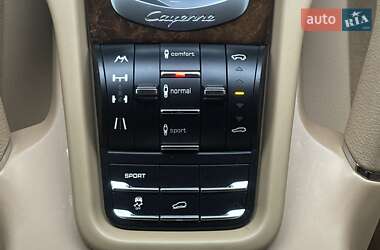 Внедорожник / Кроссовер Porsche Cayenne 2013 в 