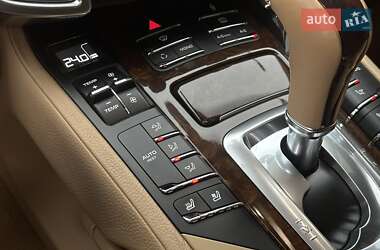 Внедорожник / Кроссовер Porsche Cayenne 2013 в 