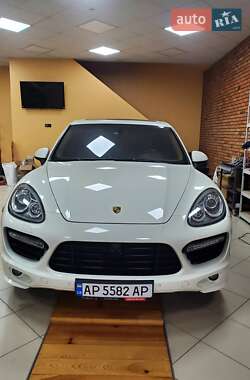 Позашляховик / Кросовер Porsche Cayenne 2011 в Запоріжжі