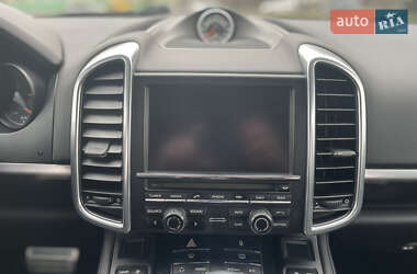Позашляховик / Кросовер Porsche Cayenne 2011 в 