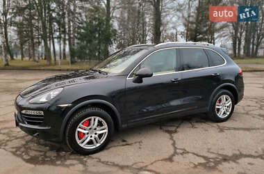 Позашляховик / Кросовер Porsche Cayenne 2011 в Чернівцях