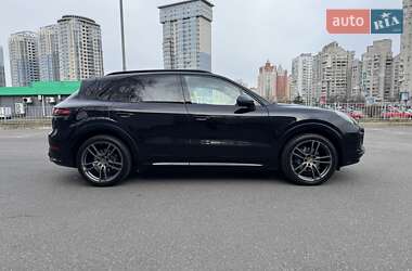 Позашляховик / Кросовер Porsche Cayenne 2019 в Києві