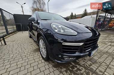 Внедорожник / Кроссовер Porsche Cayenne 2015 в Ходорове