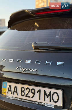 Позашляховик / Кросовер Porsche Cayenne 2012 в Чернівцях