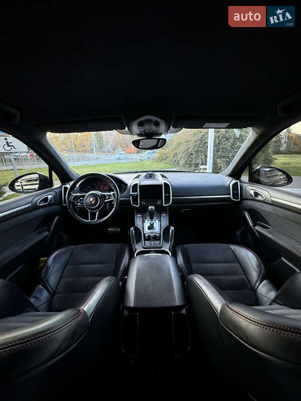 Внедорожник / Кроссовер Porsche Cayenne 2017 в Киеве фото 17 Внедорожник / Кроссовер Porsche Cayenne 2017 в Киеве