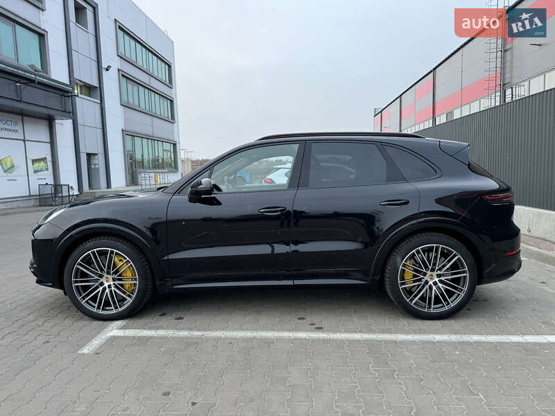 Внедорожник / Кроссовер Porsche Cayenne 2020 в Киеве
