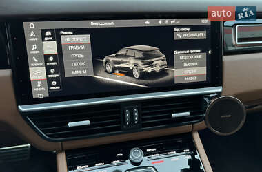 Внедорожник / Кроссовер Porsche Cayenne 2020 в 