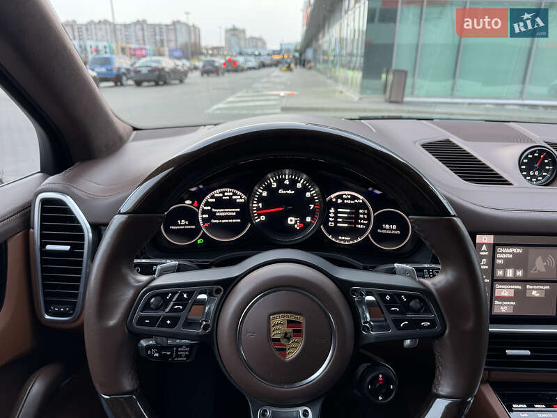 Внедорожник / Кроссовер Porsche Cayenne 2020 в Киеве