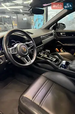 Porsche Cayenne 2022