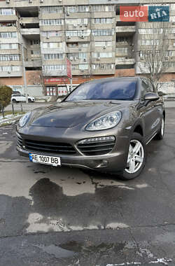 Позашляховик / Кросовер Porsche Cayenne 2012 в 