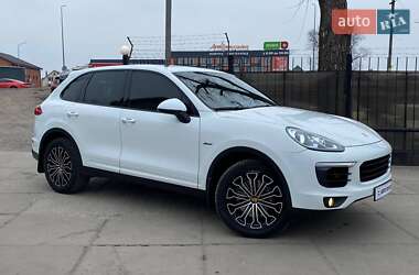 Позашляховик / Кросовер Porsche Cayenne 2015 в Києві