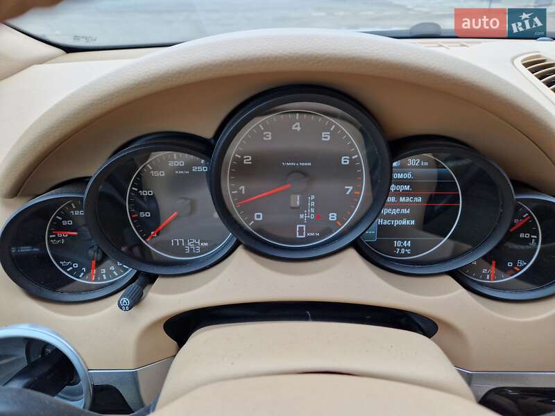 Позашляховик / Кросовер Porsche Cayenne 2012 в Дніпрі