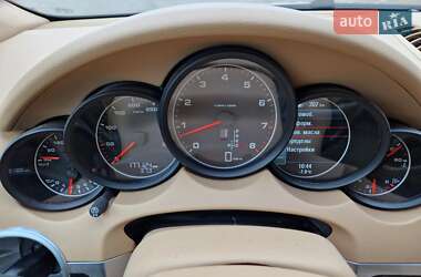 Позашляховик / Кросовер Porsche Cayenne 2012 в 