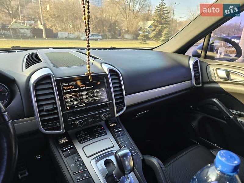 Внедорожник / Кроссовер Porsche Cayenne 2010 в Днепре