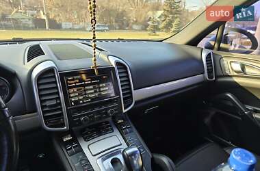 Внедорожник / Кроссовер Porsche Cayenne 2010 в 