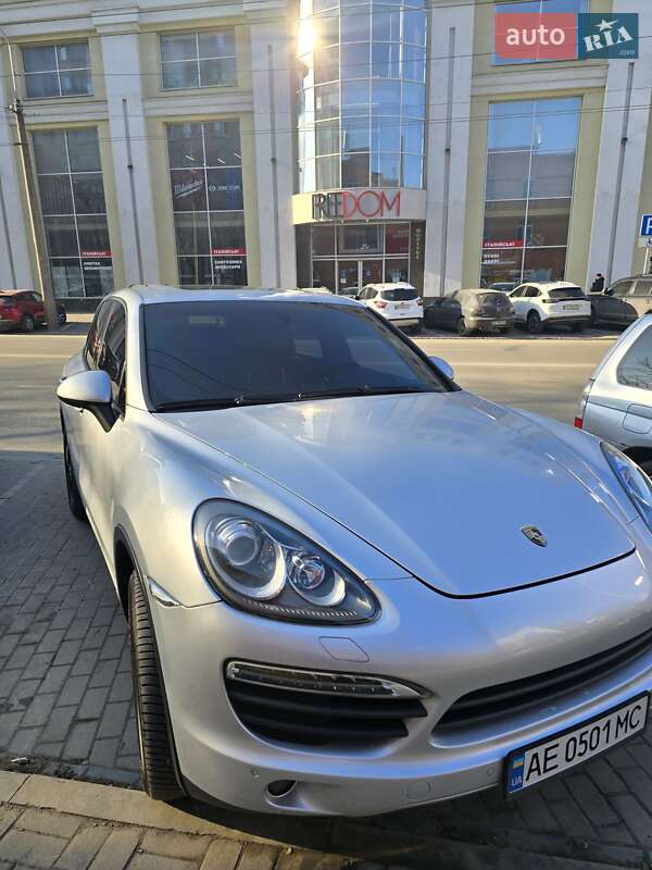 Внедорожник / Кроссовер Porsche Cayenne 2010 в Днепре