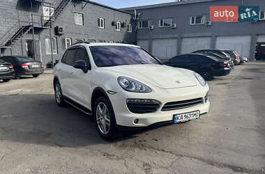 Внедорожник / Кроссовер Porsche Cayenne 2010 в Киеве