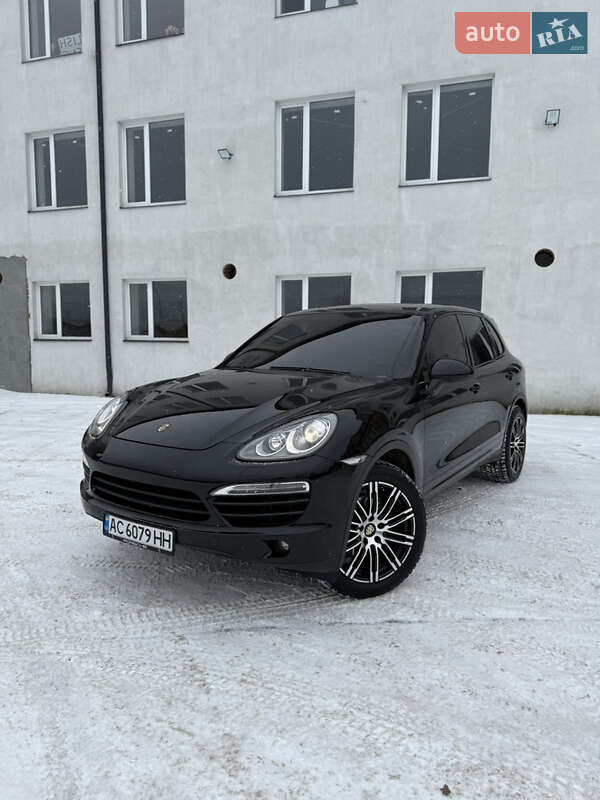 Внедорожник / Кроссовер Porsche Cayenne 2013 в Луцке